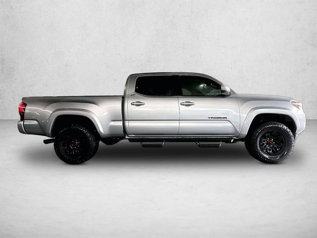 Used 2022 Toyota Tacoma SR5 w/ Technology Package RWD image 5