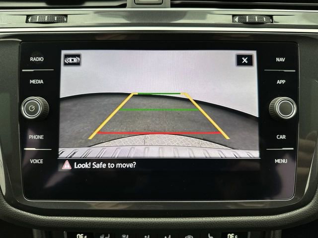 Used 2021 Volkswagen Tiguan SEL image 18