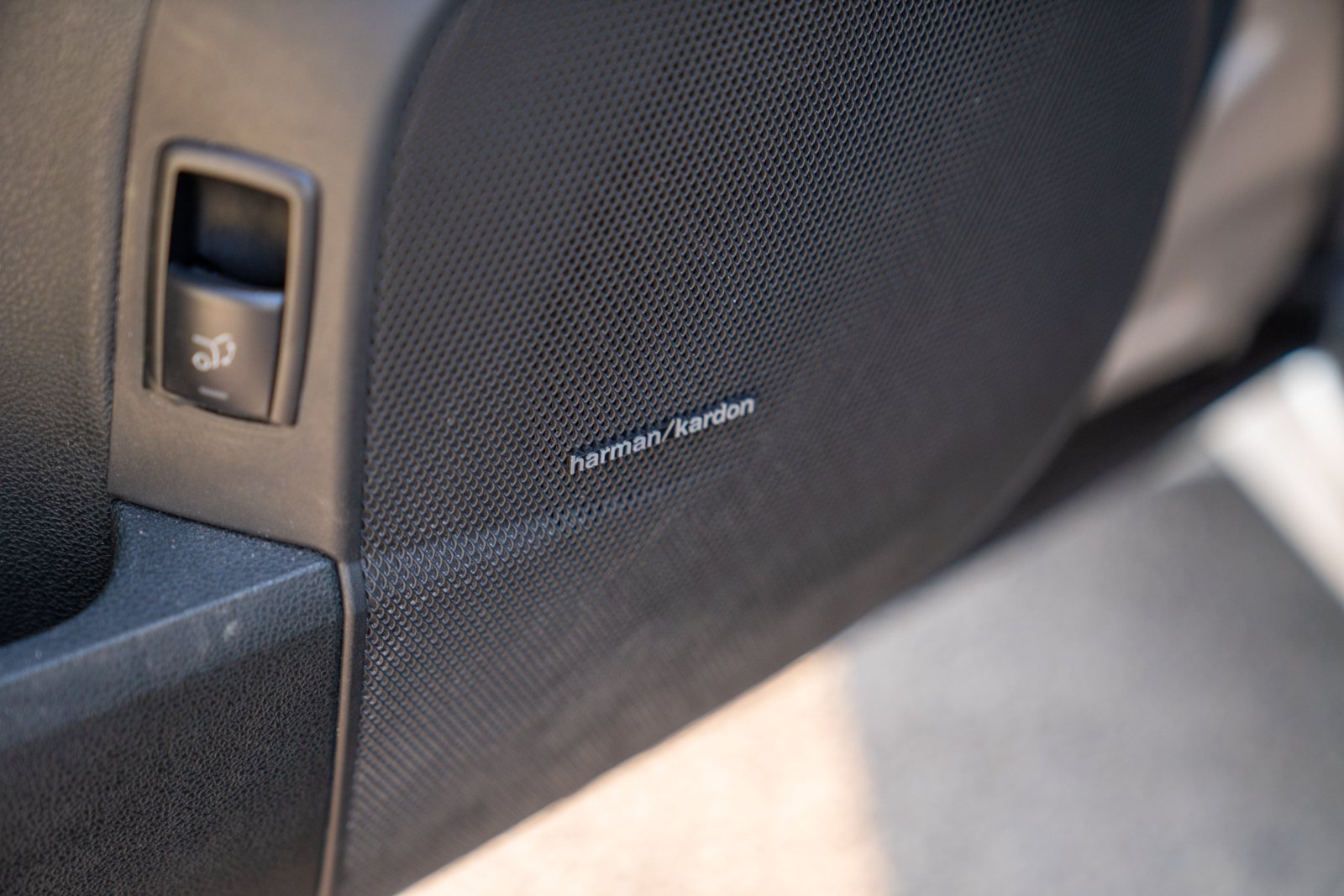 Used 2007 Mercedes-Benz R 63 AMG 4MATIC image 11