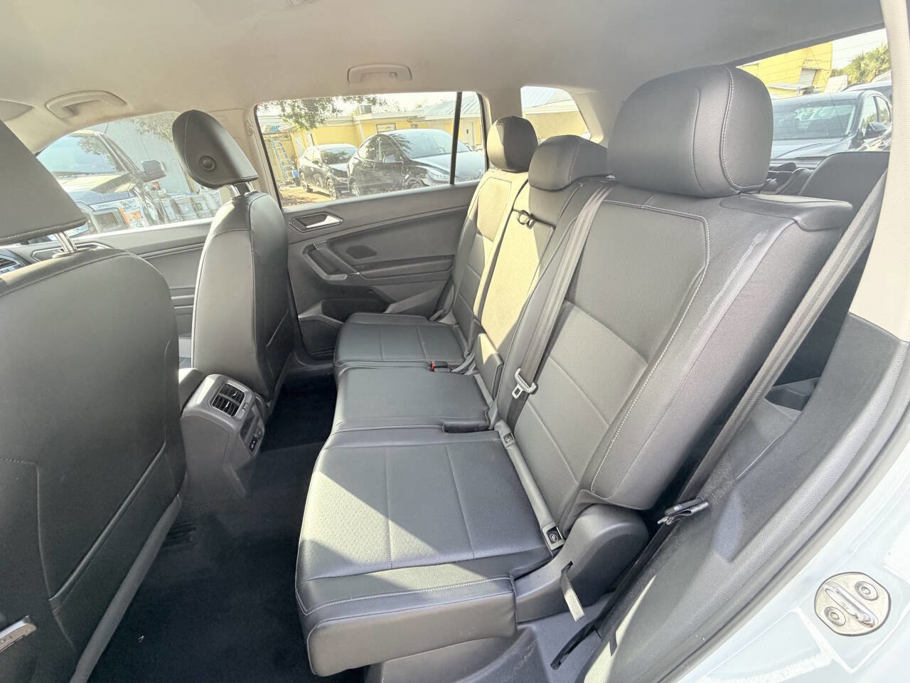 Used 2018 Volkswagen Tiguan SE FWD image 10