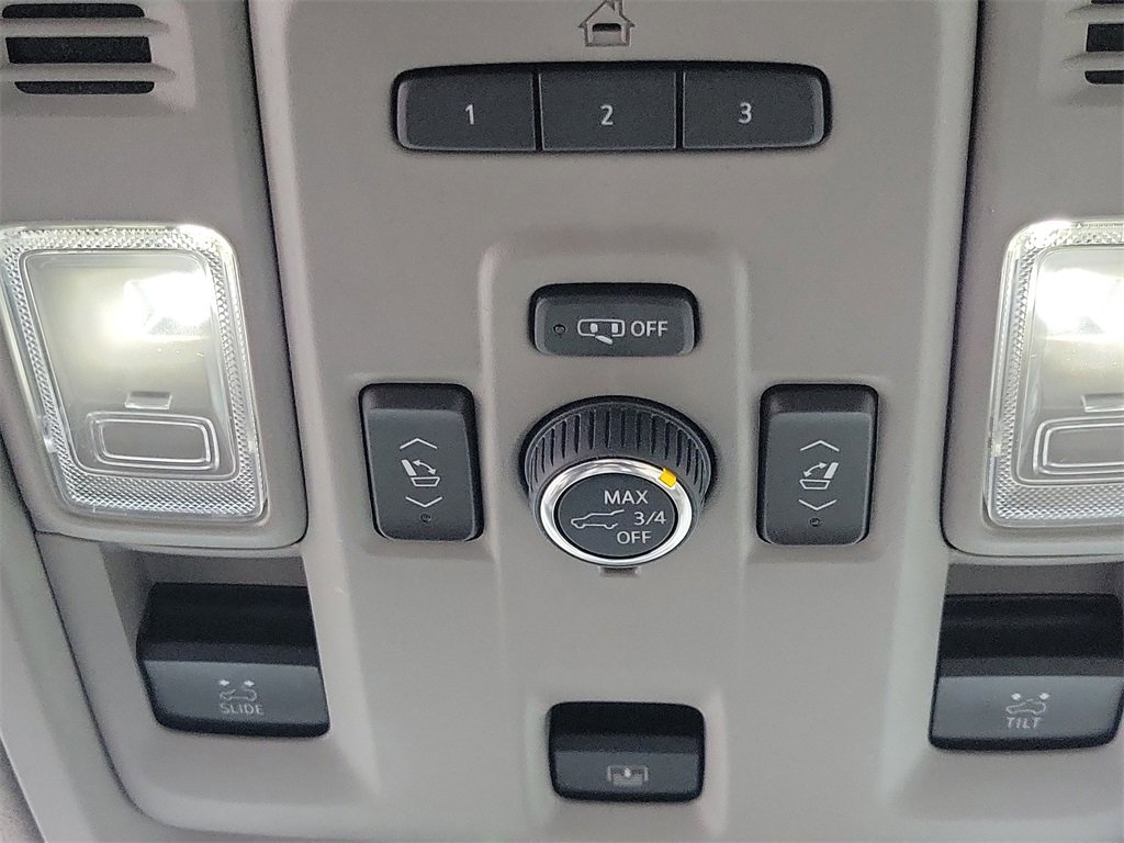 Certified 2022 Cadillac Escalade Premium Luxury Platinum image 39