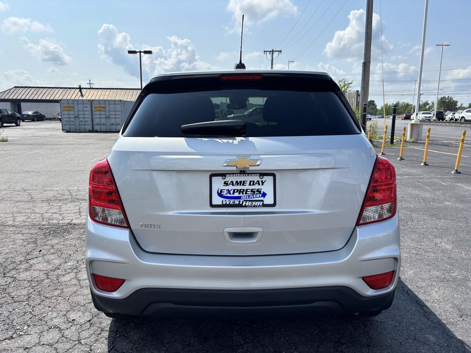 Used 2019 Chevrolet Trax LS w/ Tint and Cruise Package FWD image 6