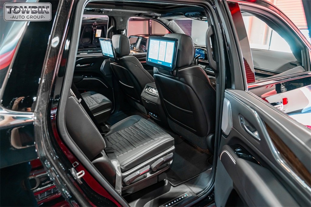Used 2021 Cadillac Escalade Premium Luxury Platinum image 17
