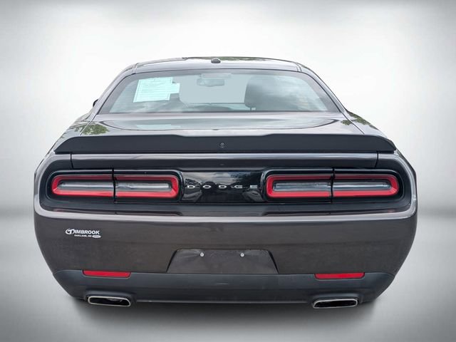 Used 2023 Dodge Challenger SXT RWD image 4