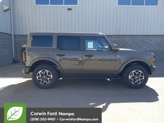 New 2026 Ford Bronco Outer Banks AWD/4WD image 2
