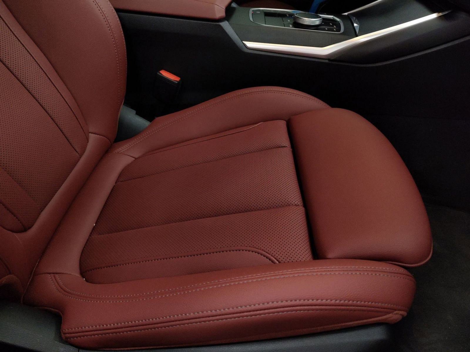 Used 2023 BMW i4 eDrive35 w/ Premium Package image 13