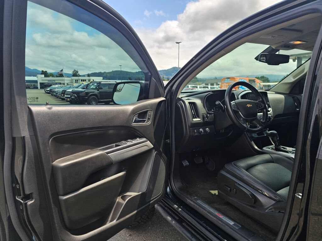 Used 2018 Chevrolet Colorado ZR2 w/ ZR2 Midnight Special Edition AWD/4WD image 19