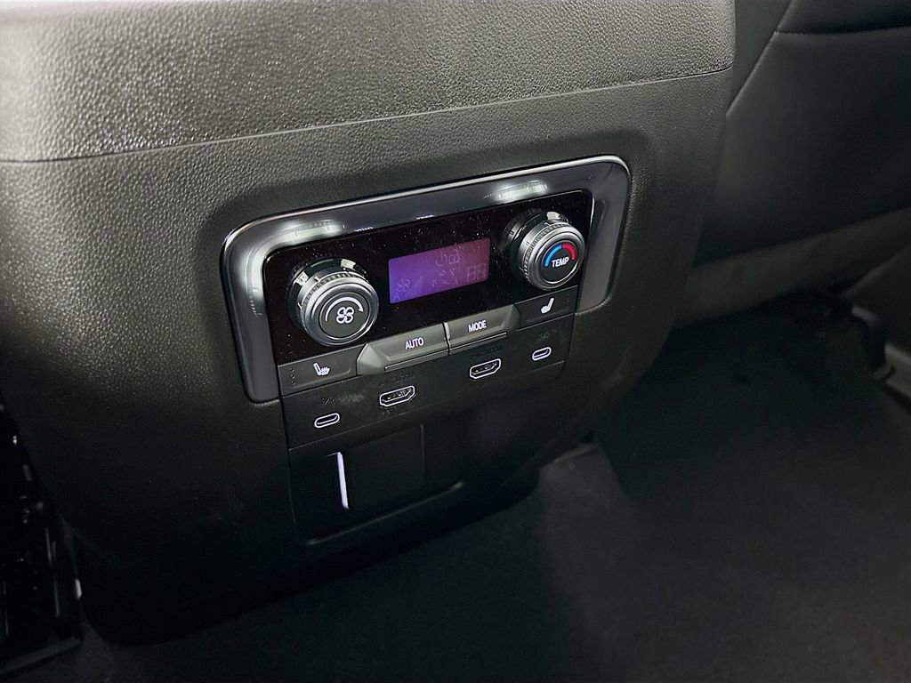 New 2026 GMC Yukon XL Denali AWD/4WD image 27