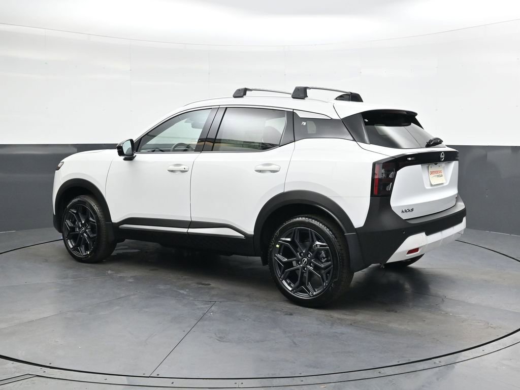New 2026 Nissan Kicks SR w/ Cold Weather Package FWD image 9