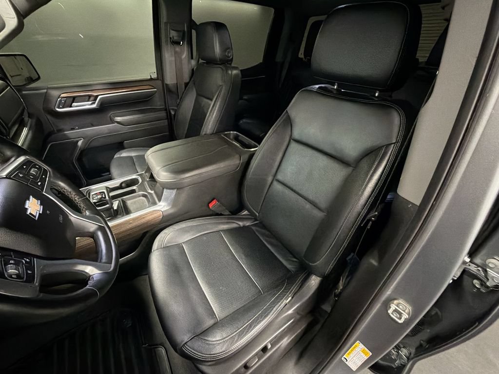 Used 2024 Chevrolet Silverado 1500 LT w/ Z71 Off-Road Package AWD/4WD image 19