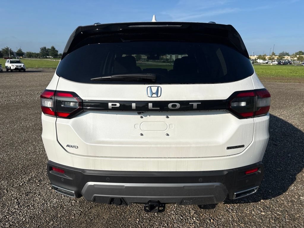 Used 2026 Honda Pilot Touring image 11