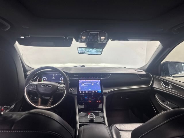 Used 2024 Jeep Grand Cherokee L Limited w/ Luxury Tech Group II RWD image 19