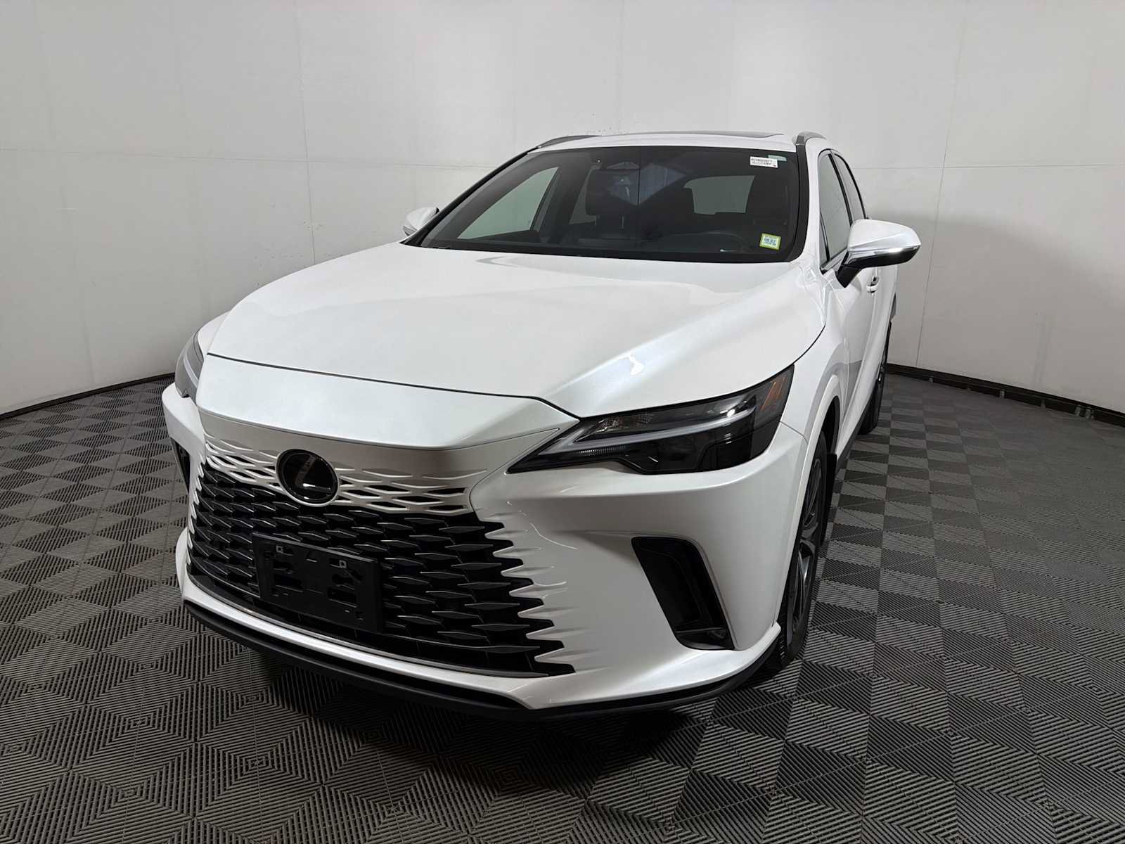 Used 2024 Lexus RX 350 Premium w/ Accessory Package (Z1) AWD/4WD image 3