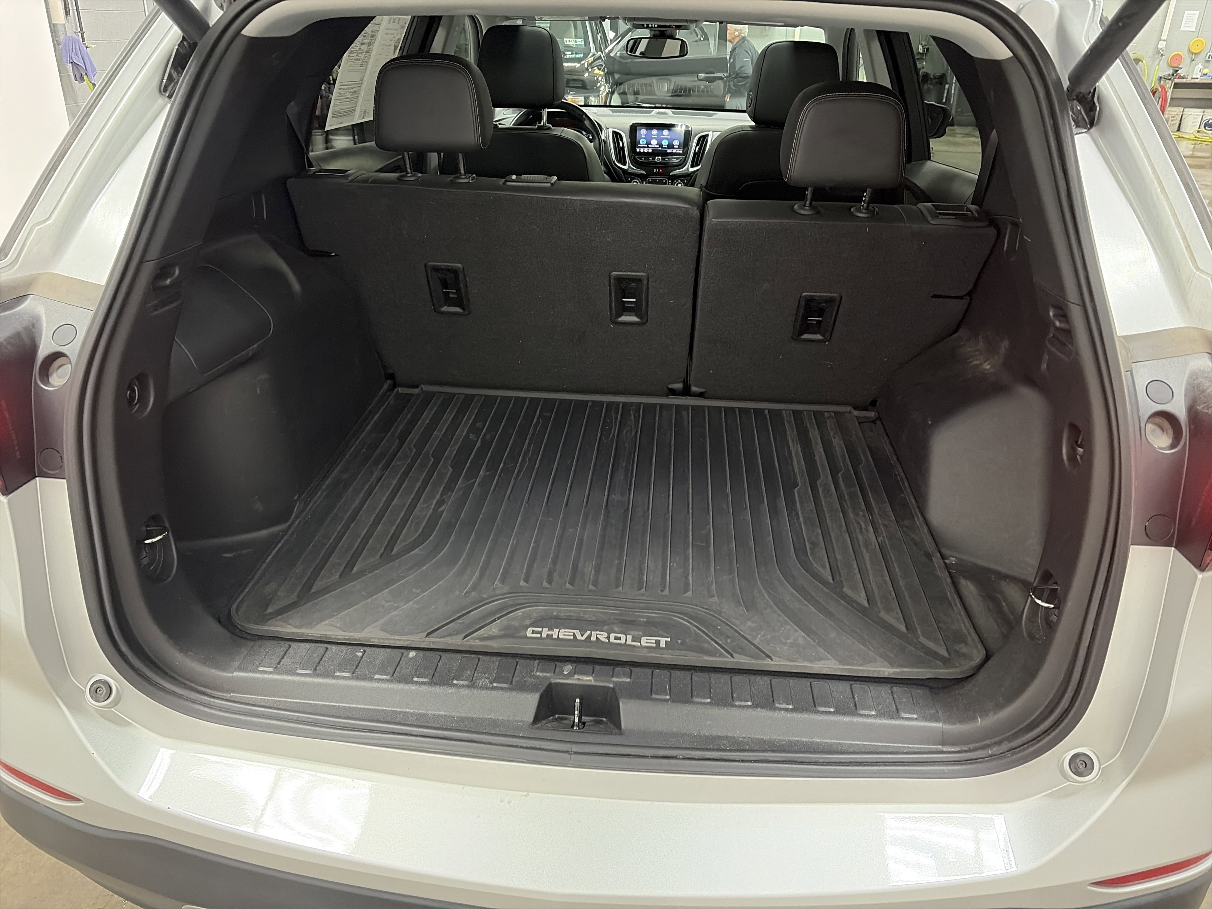 Used 2022 Chevrolet Equinox Premier AWD/4WD image 30