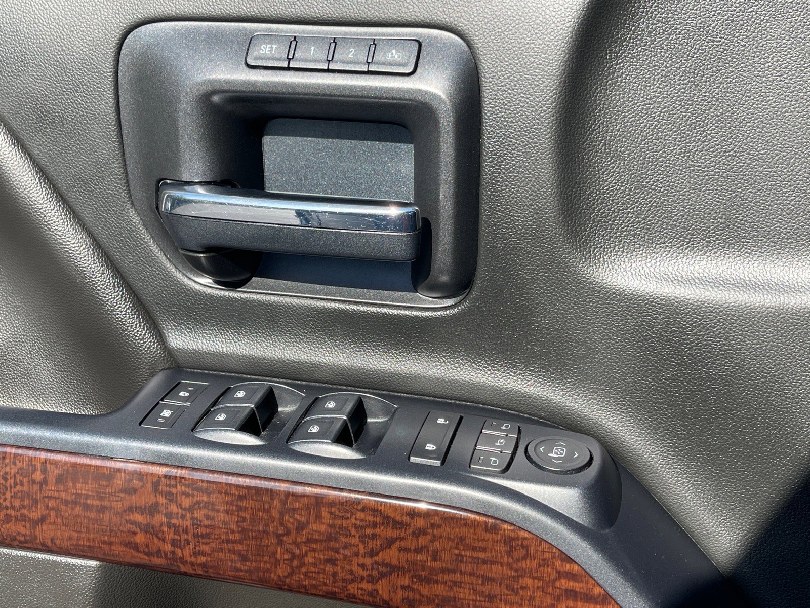 Used 2018 GMC Sierra 1500 SLT image 8