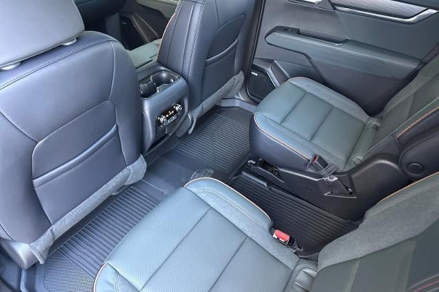 New 2026 GMC Acadia AT4 w/ Luxury Package AWD/4WD image 12