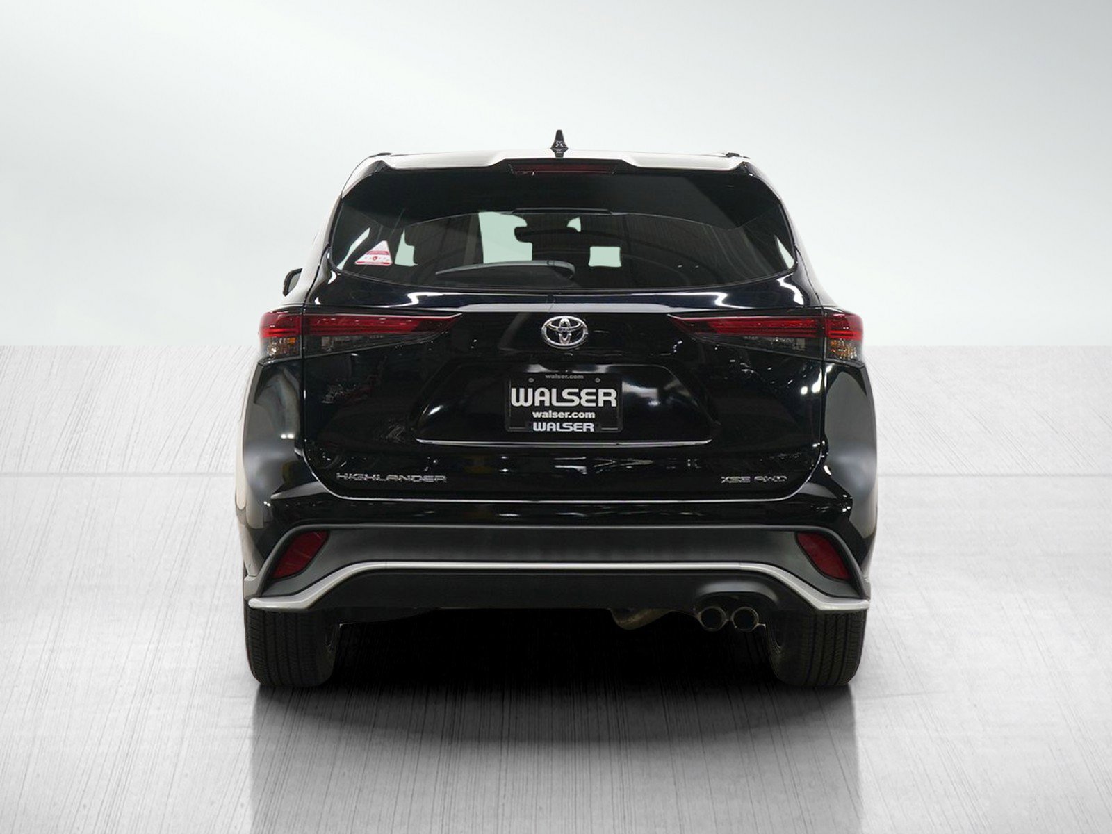 Used 2025 Toyota Highlander XSE image 4