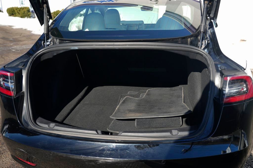 Used 2018 Tesla Model 3 Performance image 15
