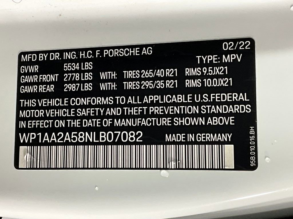 Used 2022 Porsche Macan AWD/4WD image 30