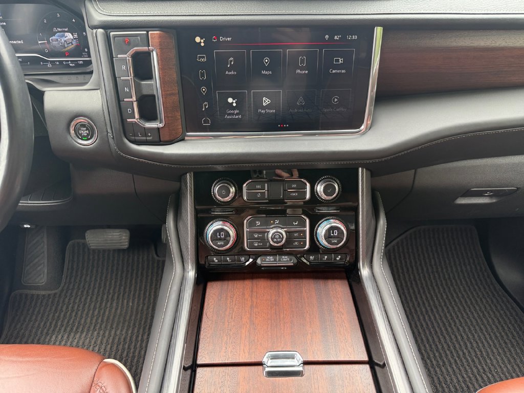 Used 2023 GMC Yukon Denali Ultimate AWD/4WD image 11