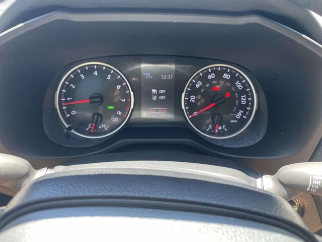 Used 2021 Toyota RAV4 XLE FWD image 21