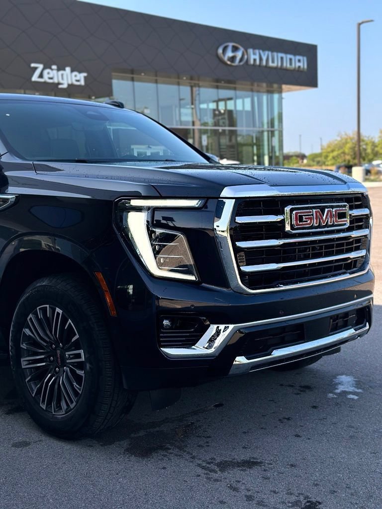 New 2026 GMC Yukon Elevation w/ Elevation Premium Package AWD/4WD image 2
