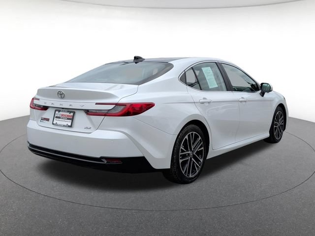 Used 2025 Toyota Camry XLE FWD image 6