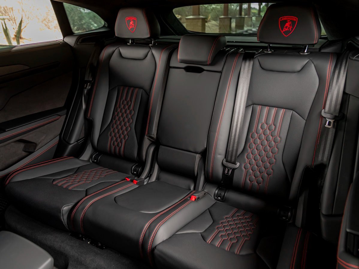 Used 2025 Lamborghini Urus SE image 20