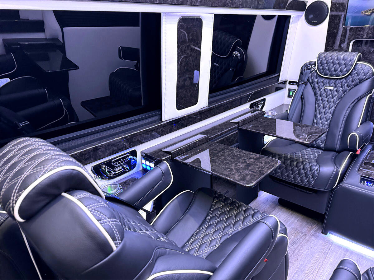 Used 2024 Mercedes-Benz Sprinter 3500 image 13