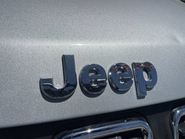 Used 2024 Jeep Compass Latitude AWD/4WD image 30