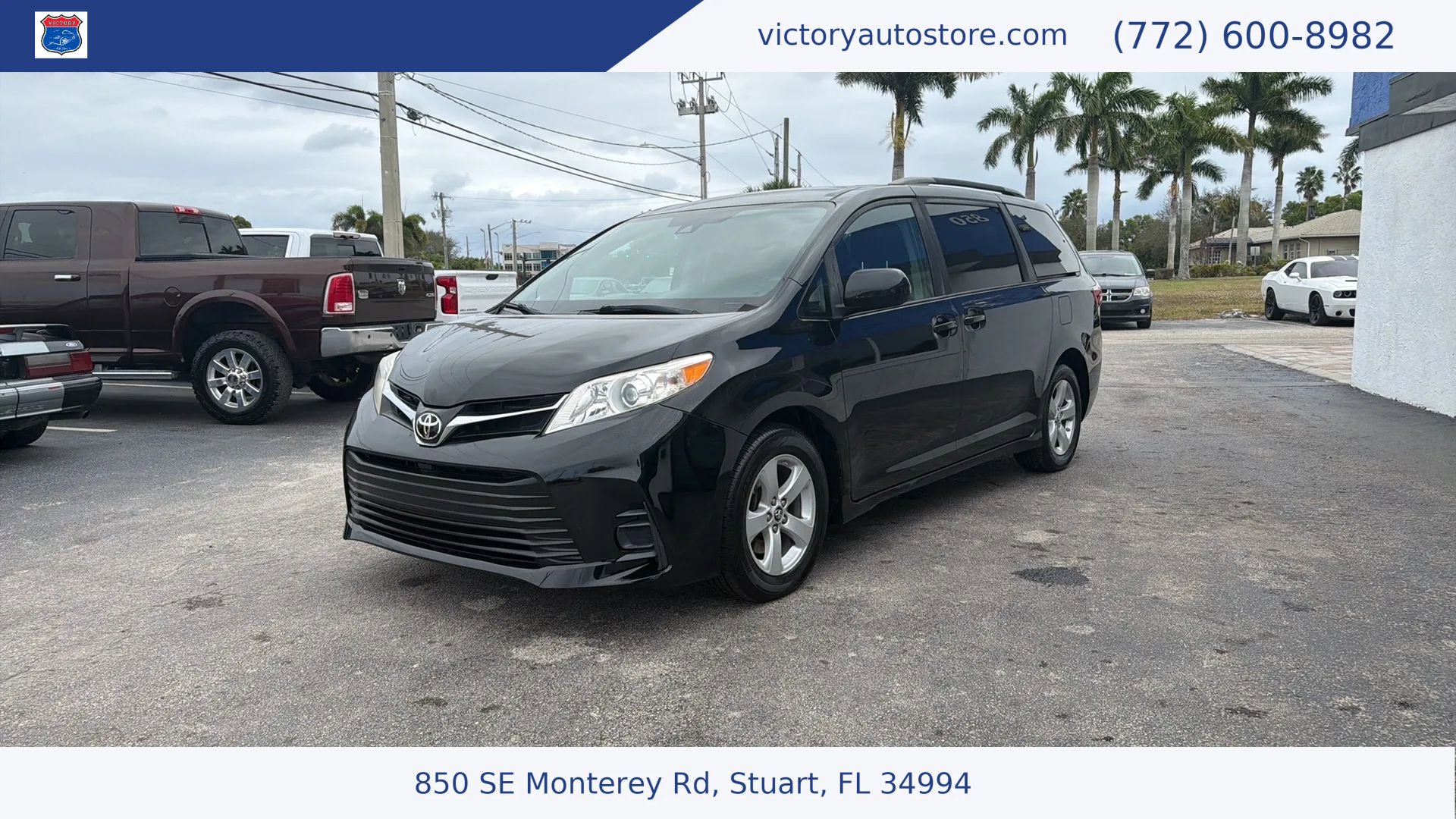 Used 2019 Toyota Sienna LE FWD image 3
