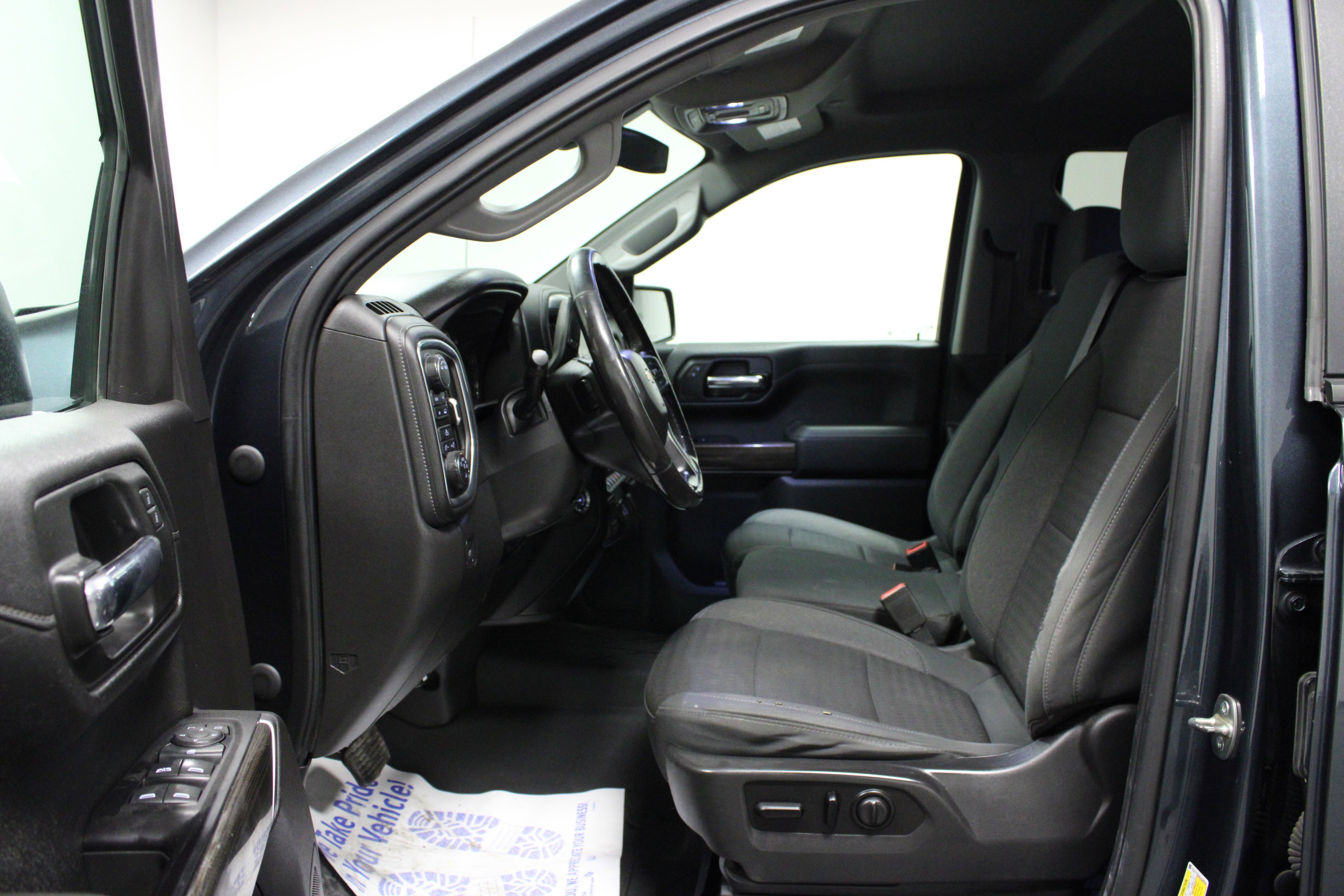 Used 2020 Chevrolet Silverado 1500 LT w/ All-Star Edition image 12