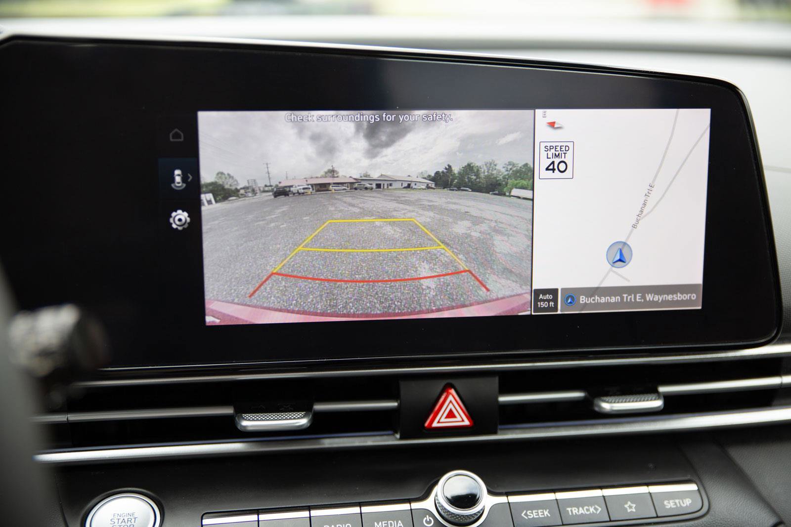 Used 2024 Hyundai Elantra SEL FWD image 17