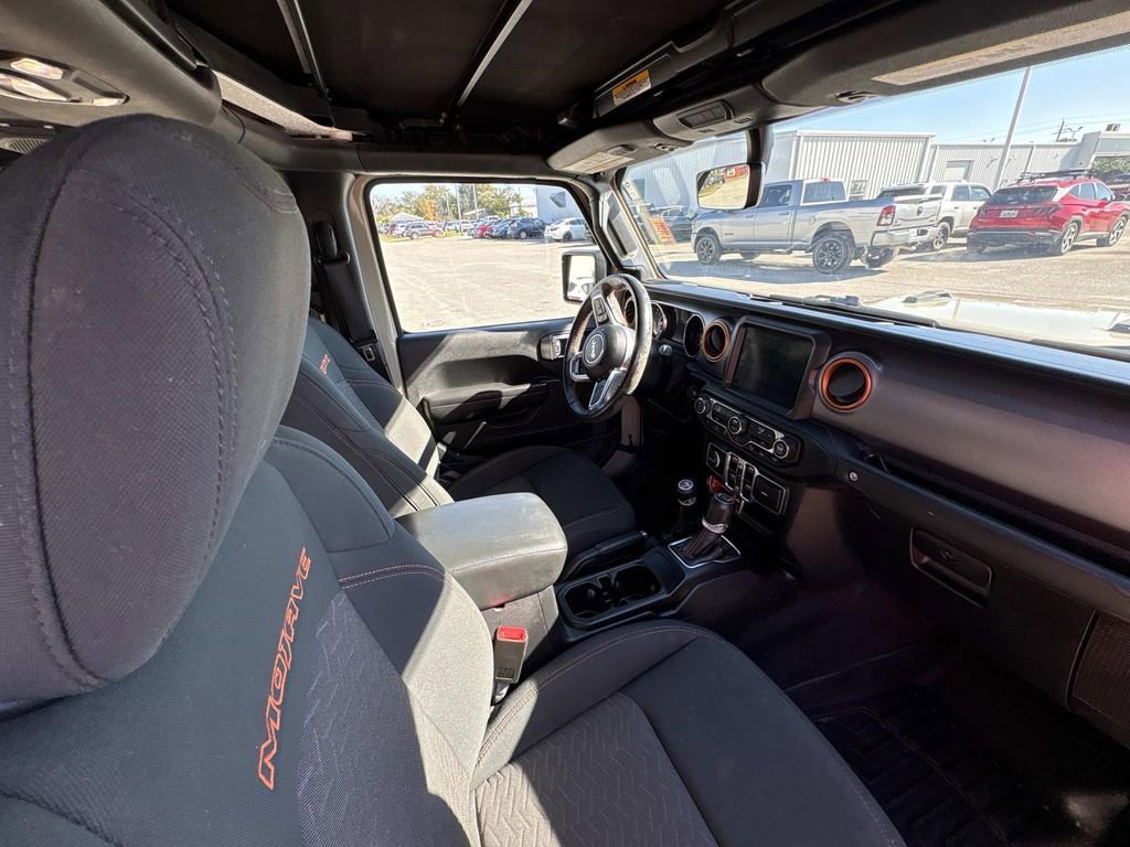 Used 2020 Jeep Gladiator Mojave w/ Dual Top Group AWD/4WD image 13
