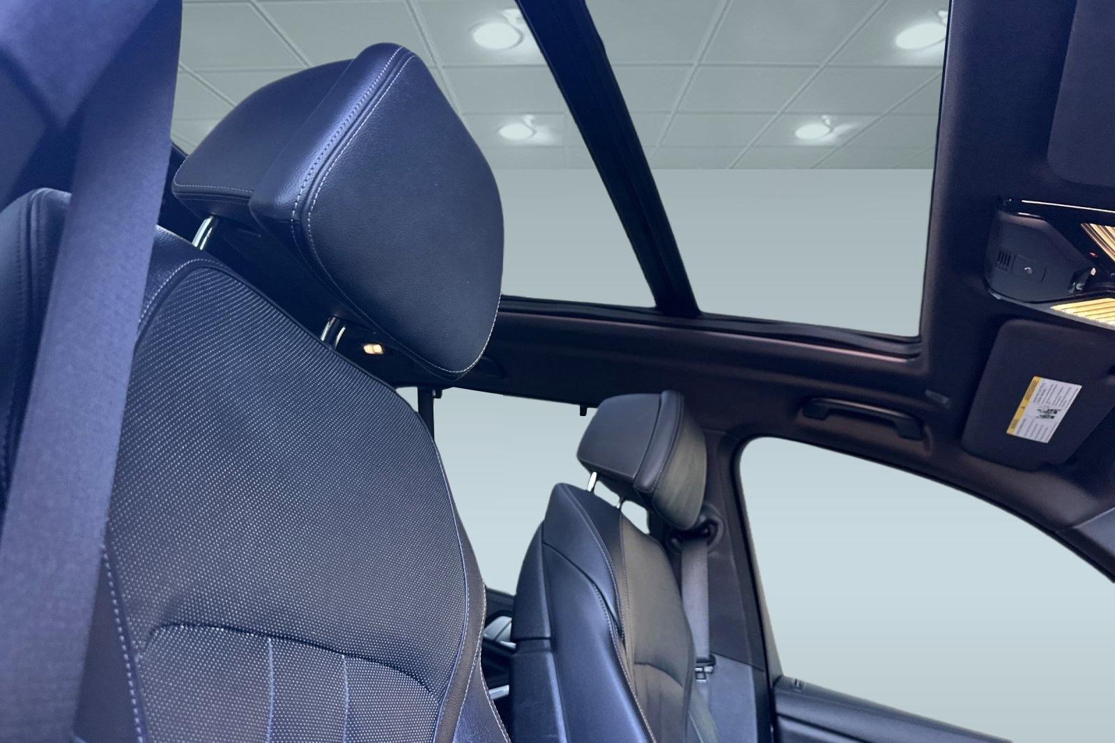 Used 2020 BMW X5 M50i image 24