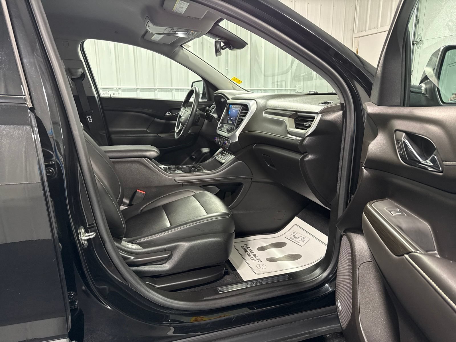 Used 2023 GMC Acadia SLT w/ Elevation Edition FWD image 10