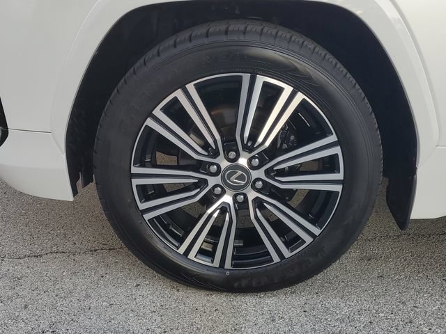 Used 2024 Lexus LX 600 4WD w/ Appearance Package image 11