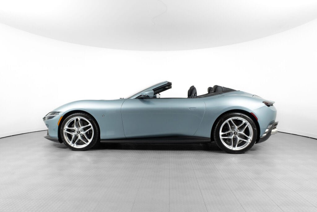 Certified 2024 Ferrari Roma Spider RWD image 3