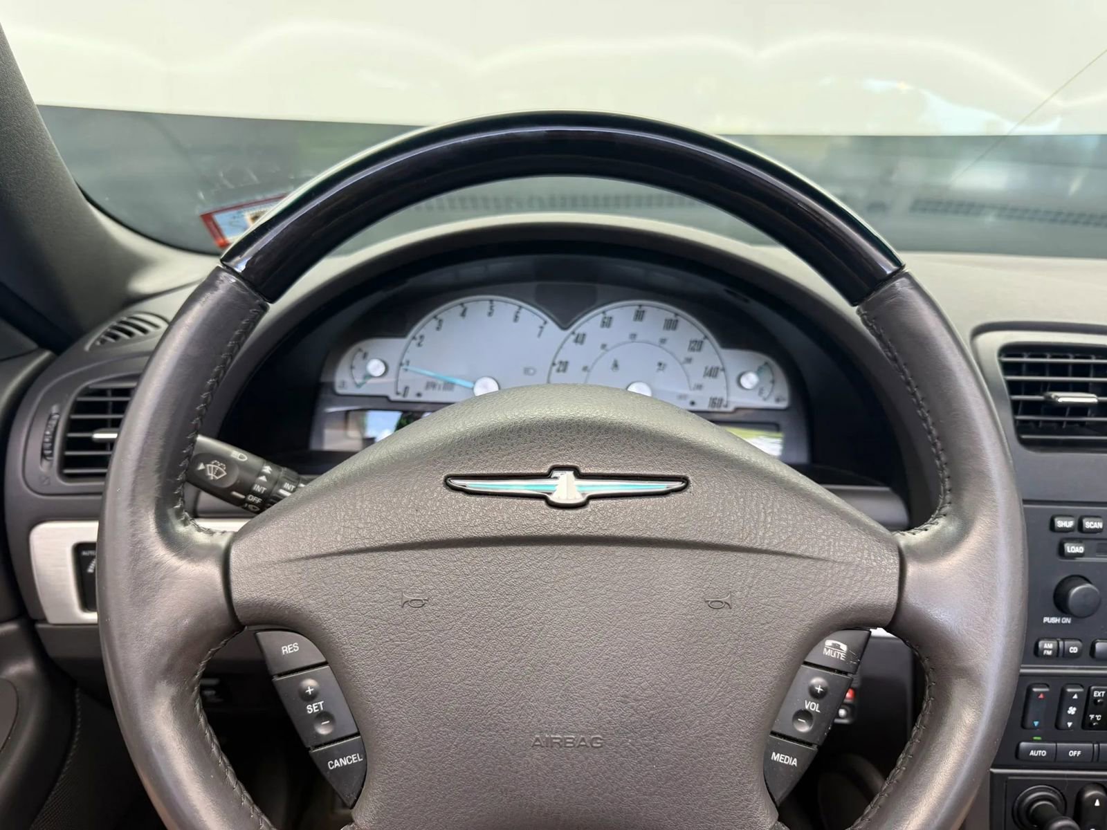 Used 2002 Ford Thunderbird RWD image 17