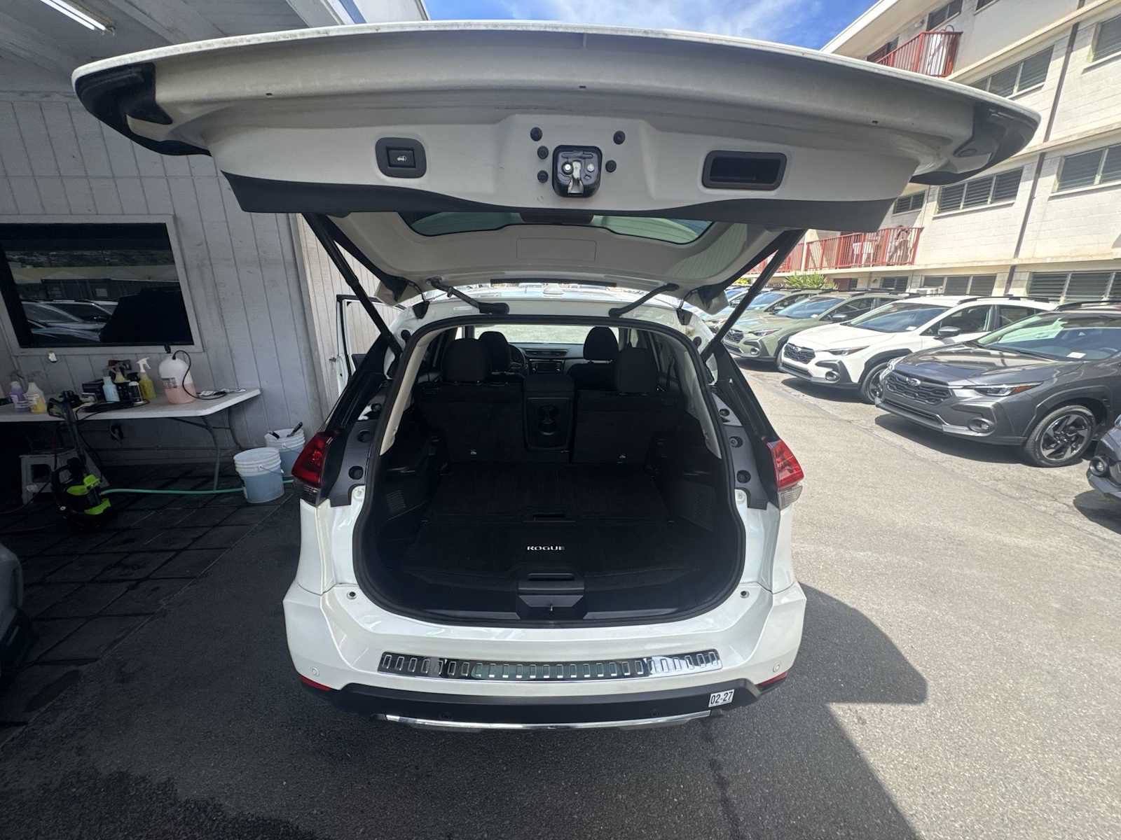 Used 2020 Nissan Rogue SV FWD image 22
