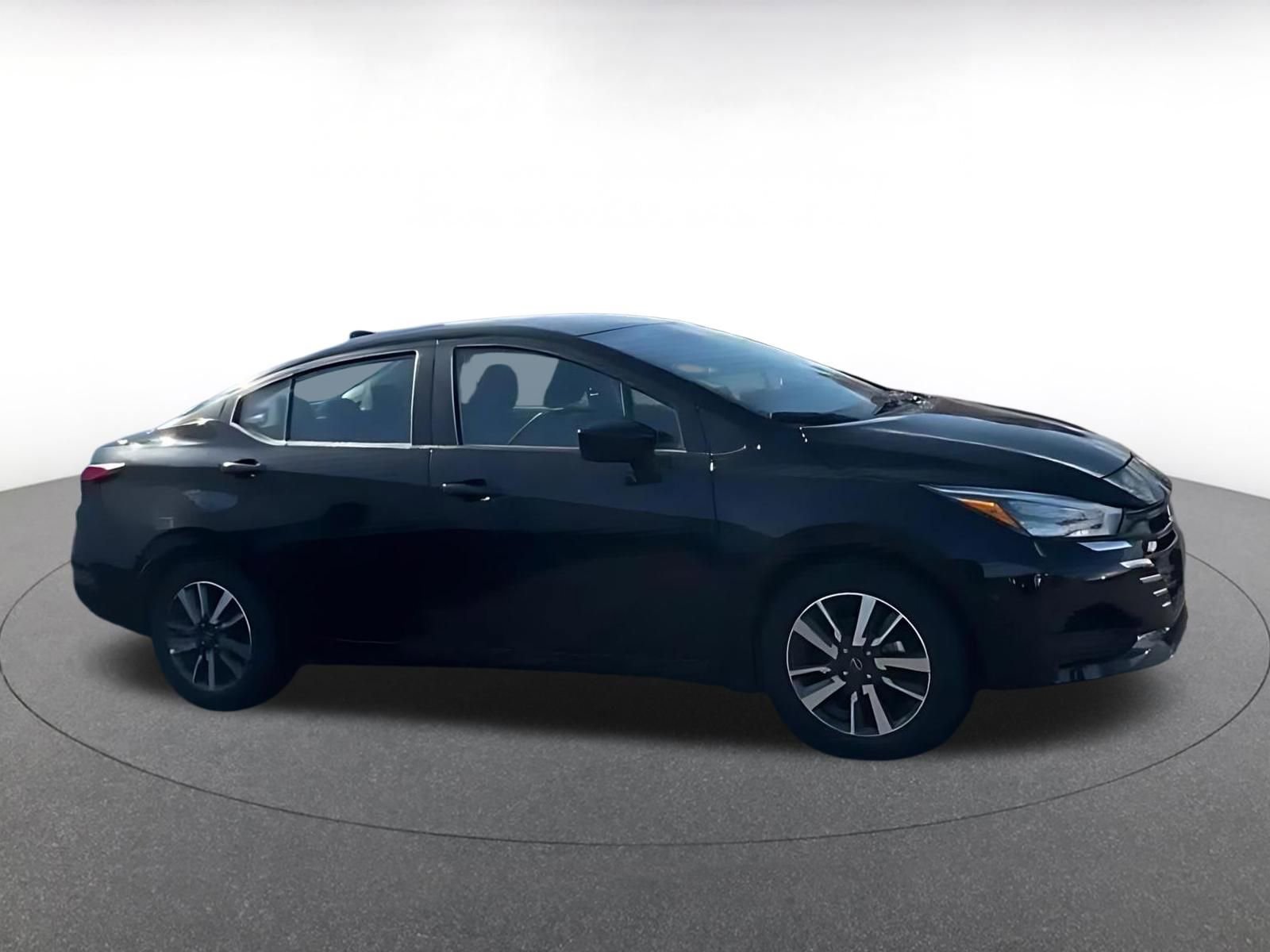 Used 2025 Nissan Versa SV FWD image 15