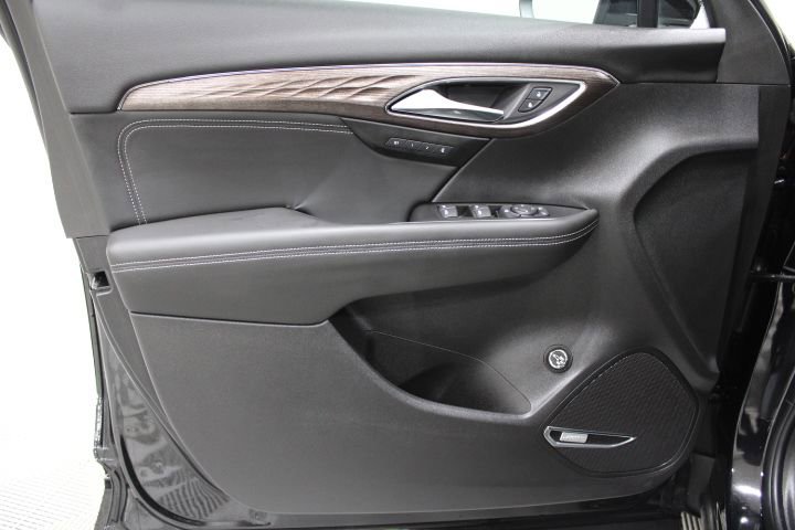 Used 2023 Buick Envision Avenir AWD/4WD image 18
