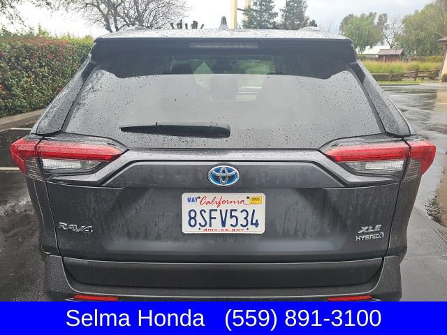 Used 2020 Toyota RAV4 XLE w/ Convenience Package image 6