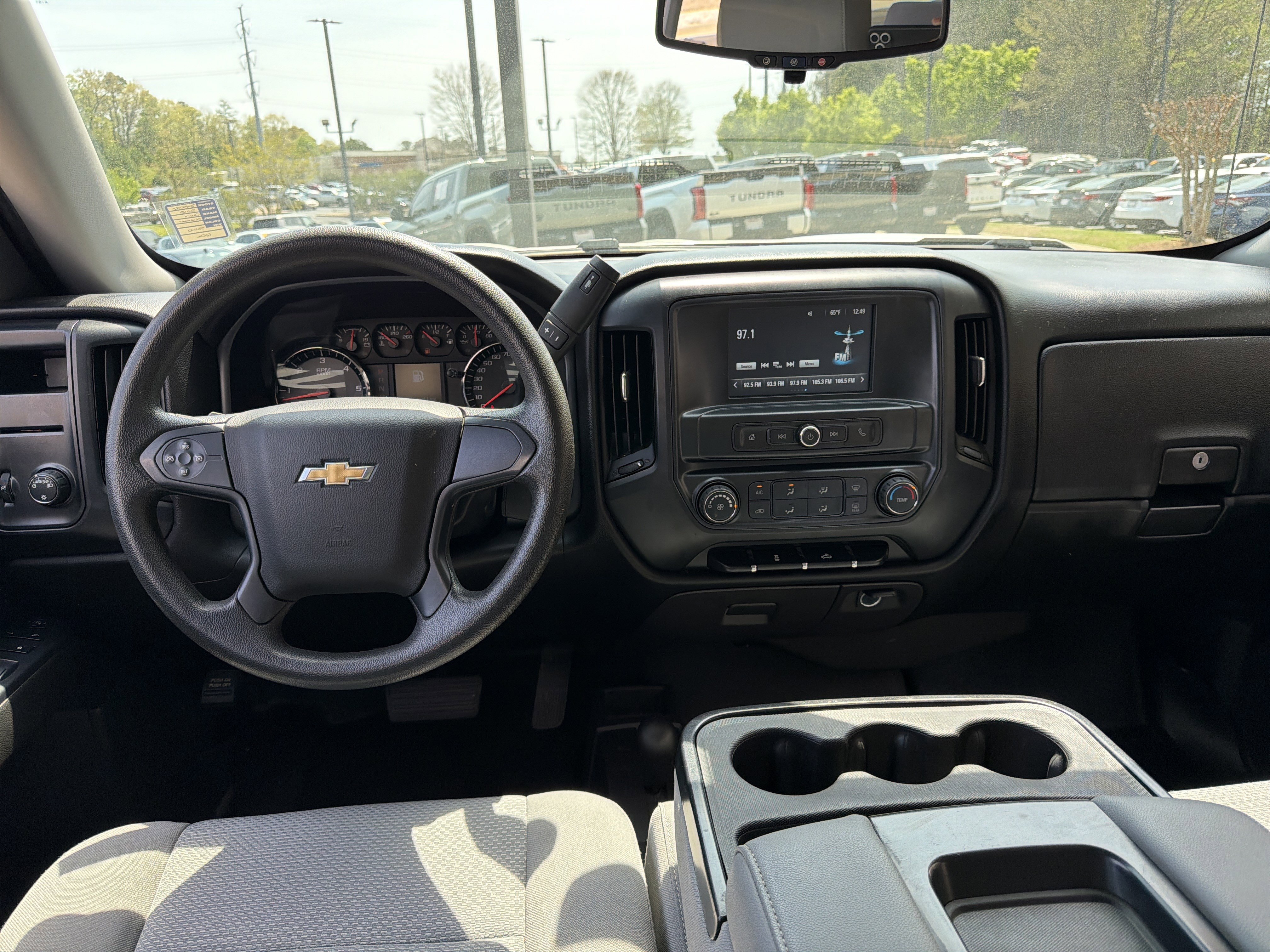 Used 2018 Chevrolet Silverado 1500 Custom w/ Custom Value Package AWD/4WD image 22