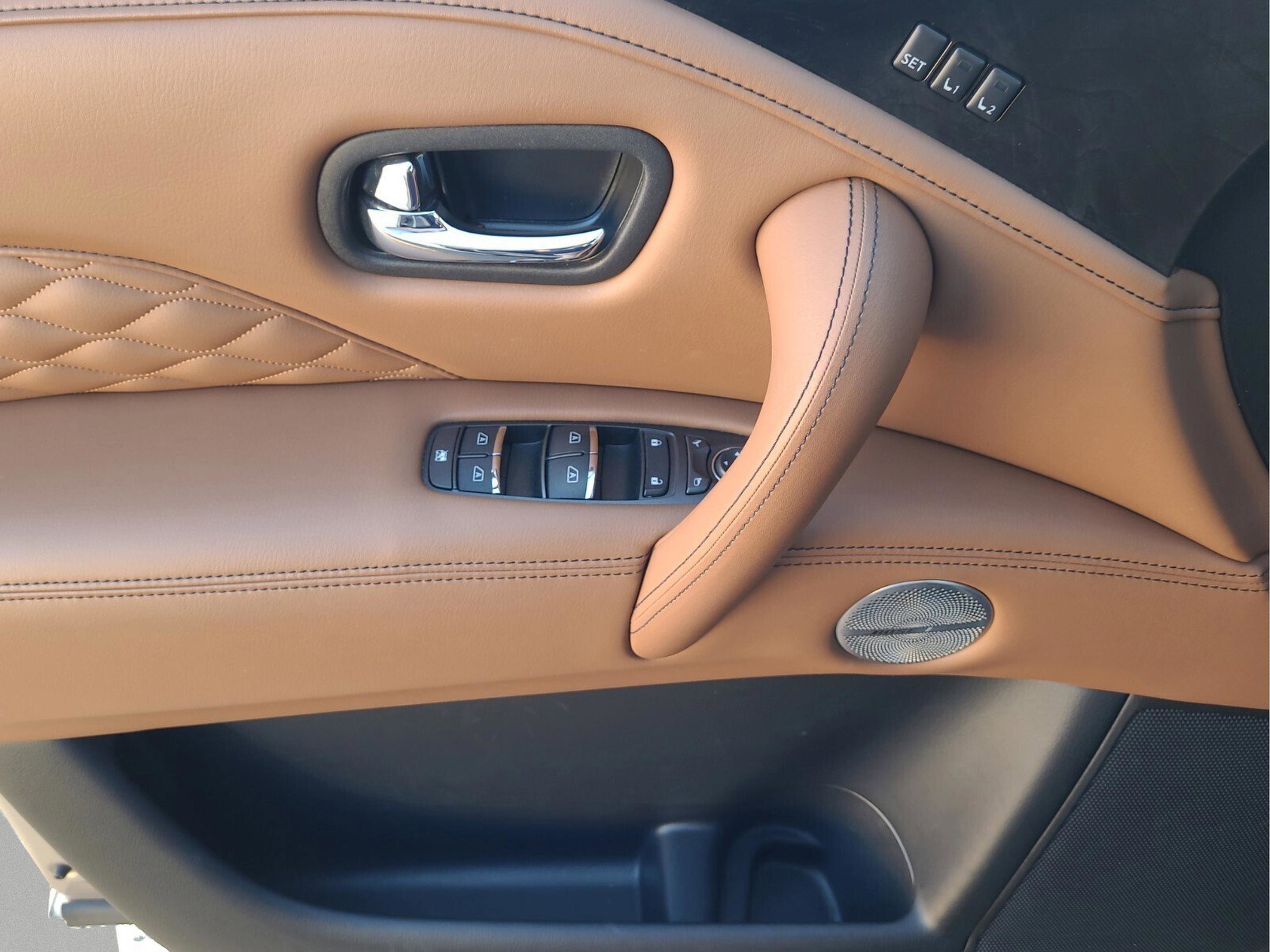 Used 2024 INFINITI QX80 Sensory image 28