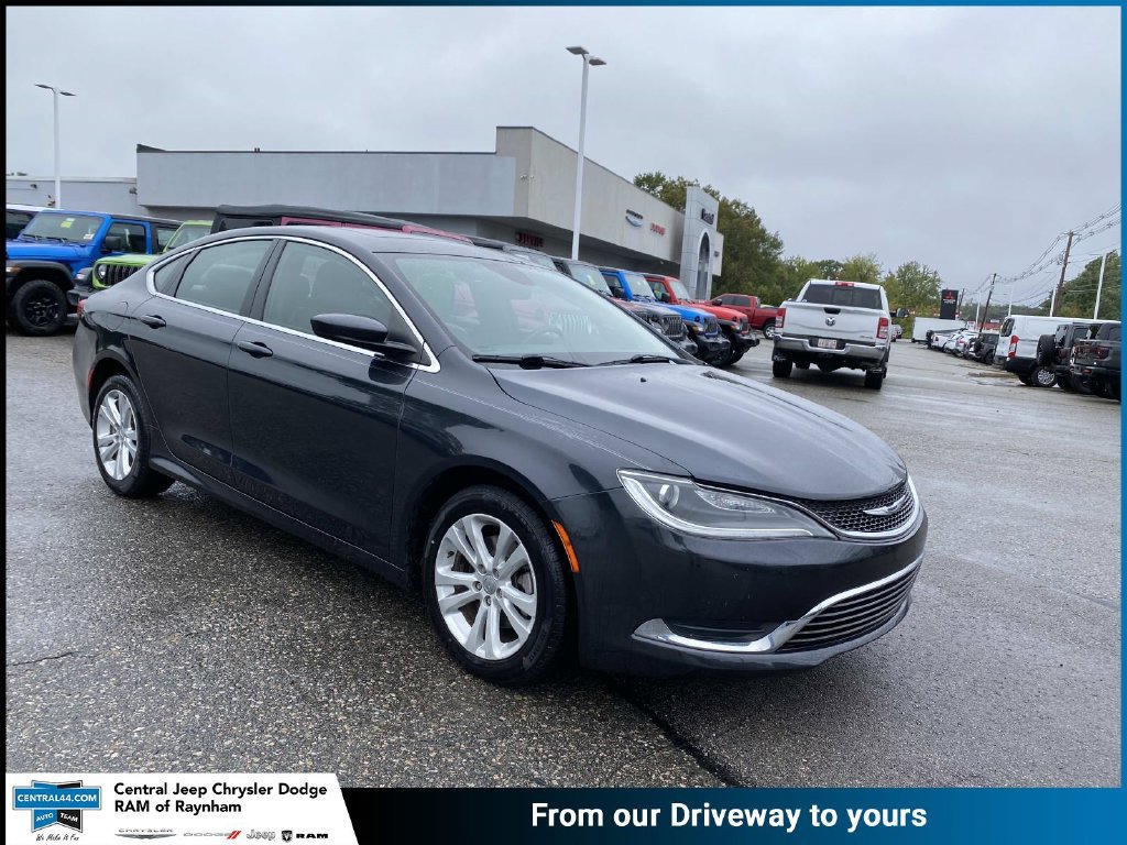 Used 2017 Chrysler 200 Limited Platinum w/ Comfort & Convenience Group