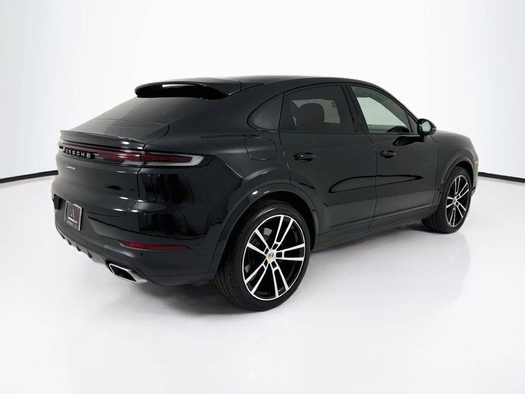 Used 2025 Porsche Cayenne Coupe AWD/4WD image 9