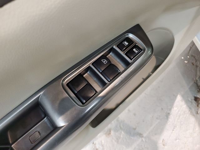 Used 2011 Subaru Impreza 2.5i Premium w/ PWR Moonroof Value Pkg image 12