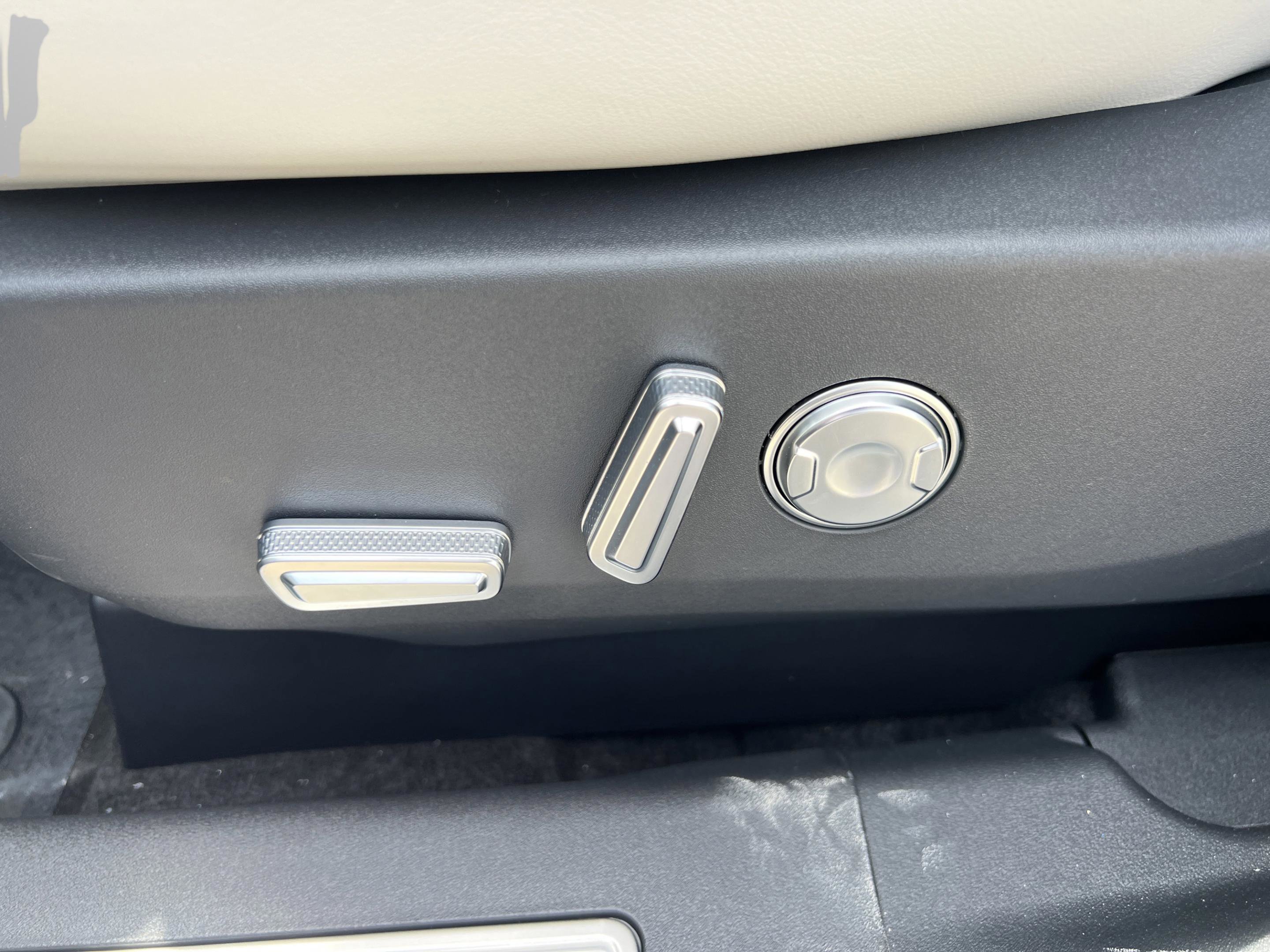 New 2026 Lincoln Nautilus Premier w/ Equipment Group 102A AWD/4WD image 35