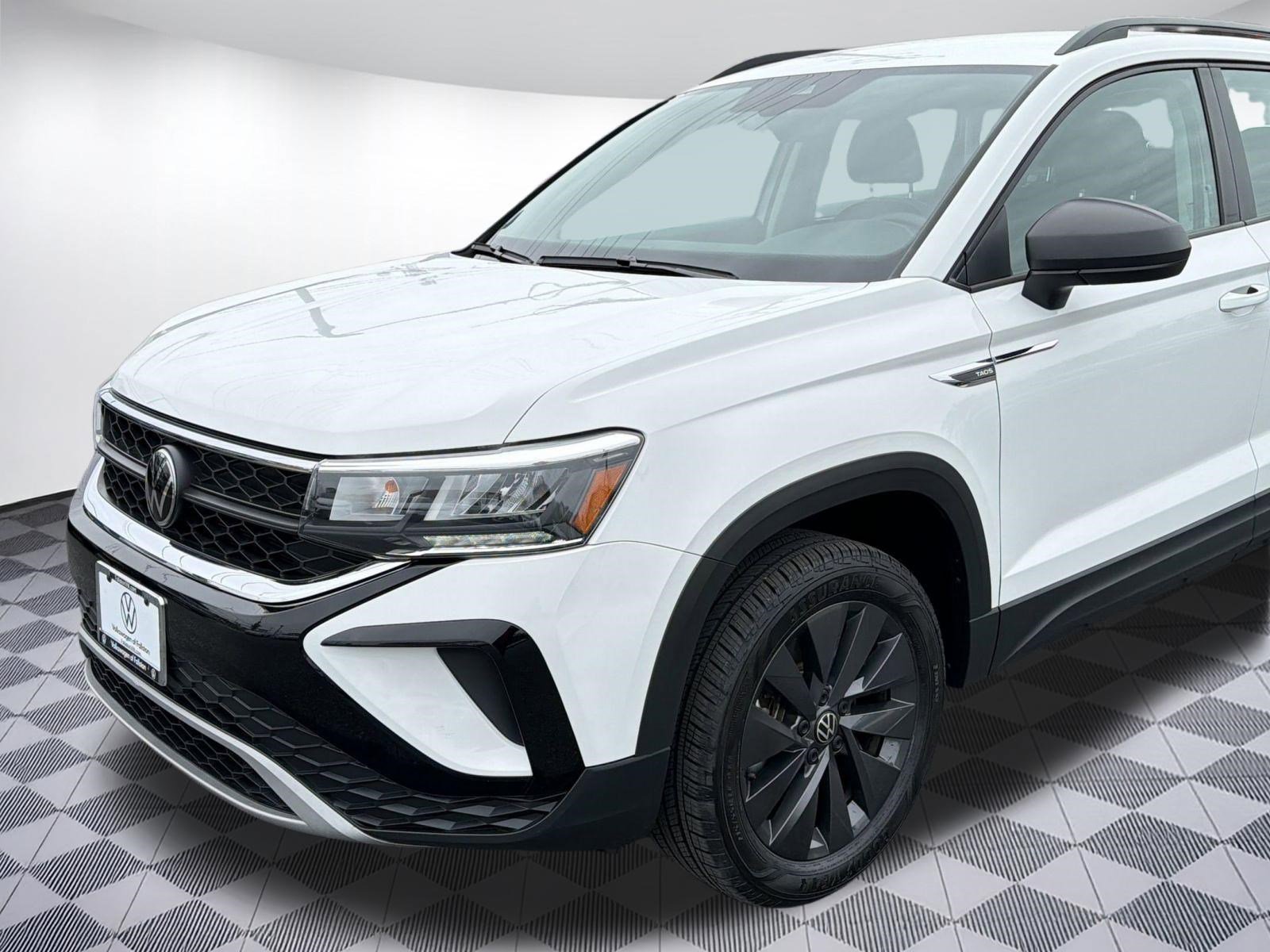 Certified 2024 Volkswagen Taos S FWD image 20